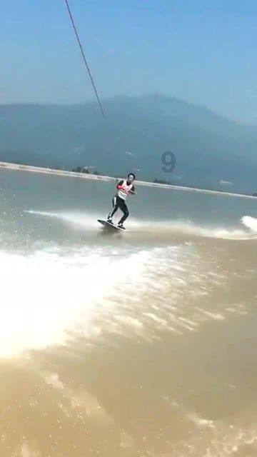 洞穴陷阱逃生